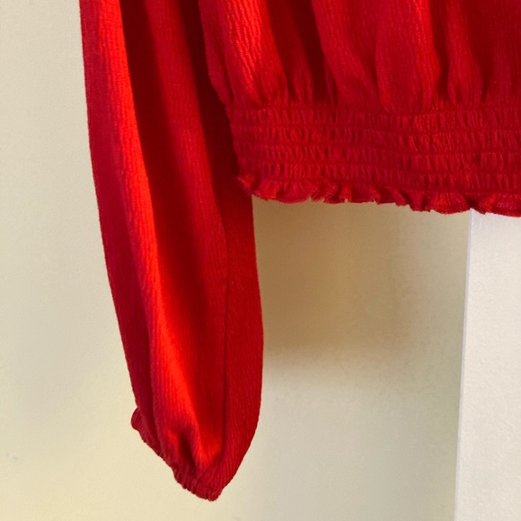 Red crop top - Picture 4 of 7